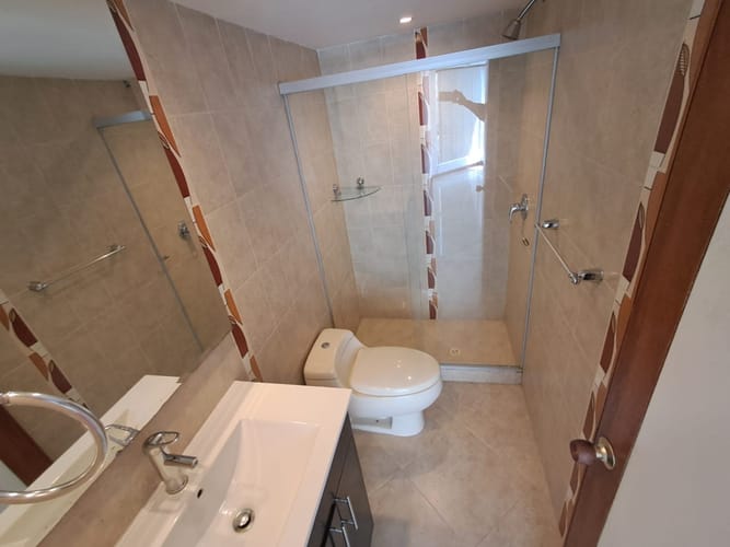 Apartamento de 3 alcobas en arriendo en Los Balsos, Medellín, 145 m² · foto 14 de 24