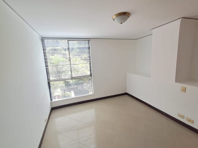 Apartamento de 3 alcobas en arriendo en Los Balsos, Medellín, 145 m² · foto 17 de 24