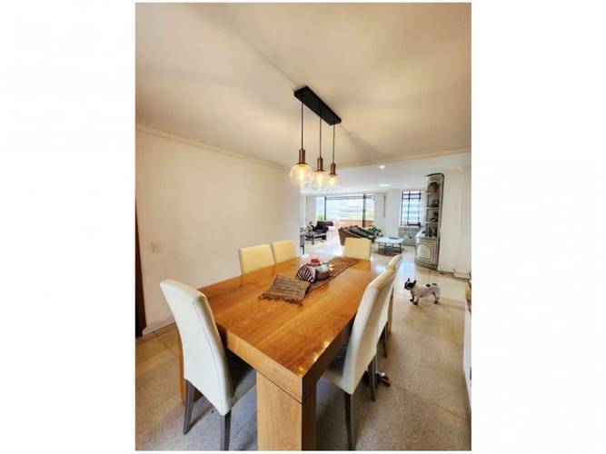 Apartamento de 3 alcobas en venta en Castropol, Medellín, 198 m² · foto 8 de 17