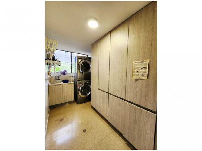 Apartamento de 3 alcobas en venta en Castropol, Medellín, 198 m² · foto 9 de 17