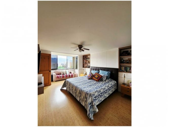 Apartamento de 3 alcobas en venta en Castropol, Medellín, 198 m² · foto 12 de 17
