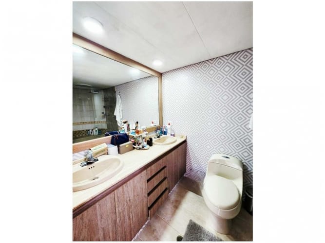 Apartamento de 3 alcobas en venta en Castropol, Medellín, 198 m² · foto 13 de 17