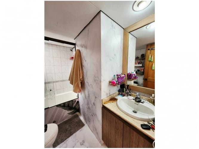 Apartamento de 3 alcobas en venta en Castropol, Medellín, 198 m² · foto 15 de 17