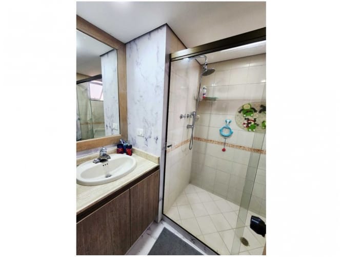 Apartamento de 3 alcobas en venta en Castropol, Medellín, 198 m² · foto 17 de 17