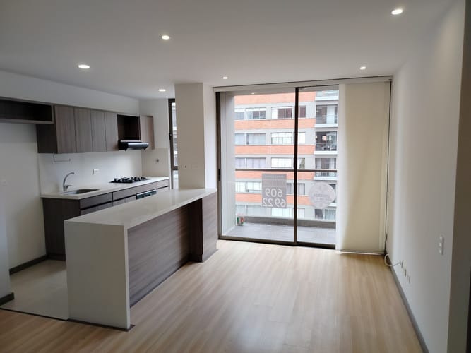Apartamento de 2 alcobas en arriendo en Las Palmas, Medellín, 72 m² · foto 2 de 19