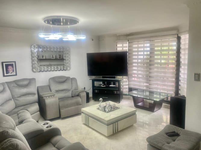 Casa de 4 alcobas en venta en El Refugio, Cali, 164 m² · foto 4 de 24
