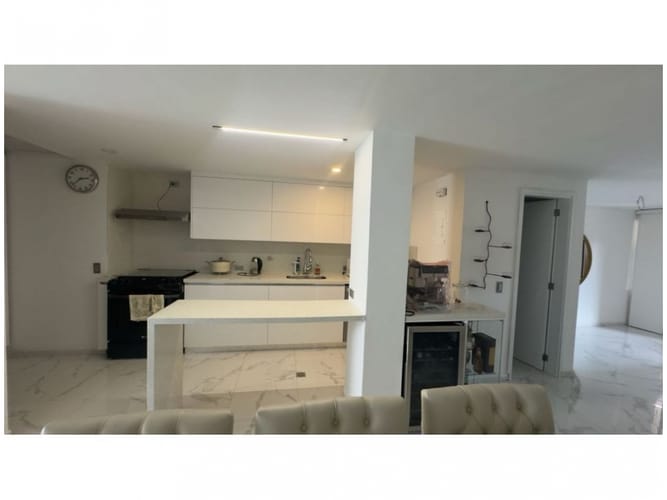 Casa de 3 alcobas en venta en El Trianon, Envigado, 200 m² · foto 3 de 22