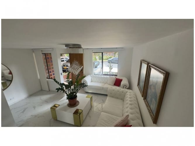 Casa de 3 alcobas en venta en El Trianon, Envigado, 200 m² · foto 5 de 22