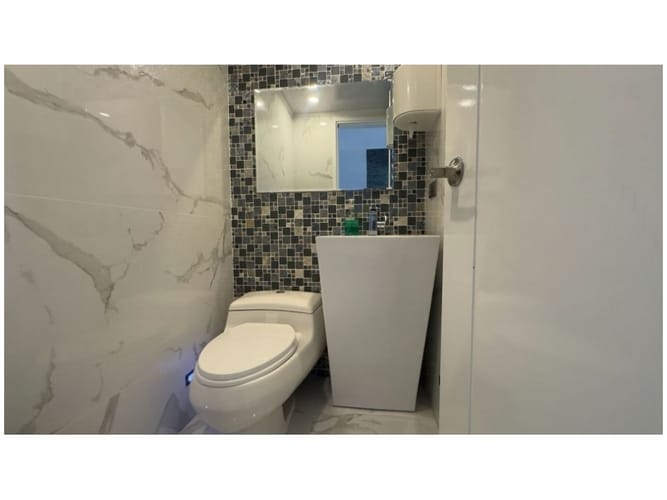 Casa de 3 alcobas en venta en El Trianon, Envigado, 200 m² · foto 12 de 22