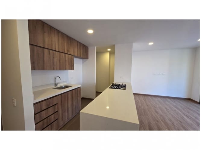 Apartamento de 3 alcobas en venta en El Trianon, Envigado, 84 m² · foto 2 de 24