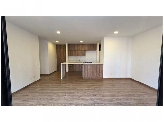 Apartamento de 3 alcobas en venta en El Trianon, Envigado, 84 m² · foto 5 de 24