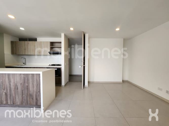 Apartamento de 3 alcobas en arriendo en San Diego, Medellín, 78 m² · foto 3 de 15