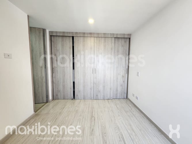 Apartamento de 3 alcobas en arriendo en San Diego, Medellín, 78 m² · foto 7 de 15