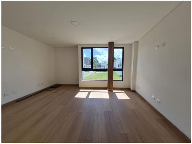 Casa de 4 alcobas en venta en Llano Grande, Rionegro, 300 m² · foto 16 de 24