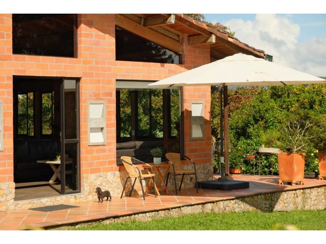 Casa de 3 alcobas en venta en San Antonio De Pereira, Rionegro, 270 m² · foto 3 de 19