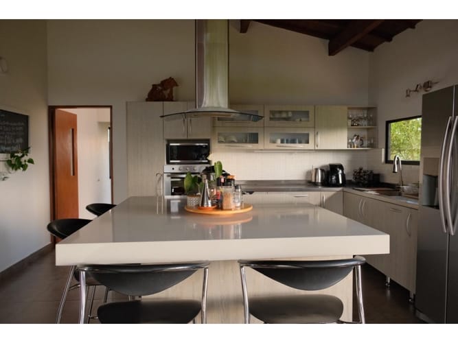 Casa de 3 alcobas en venta en San Antonio De Pereira, Rionegro, 270 m² · foto 14 de 19