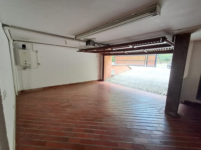 Apartamento de 4 alcobas en arriendo en Las Lomas, Medellín, 350 m² · foto 2 de 24