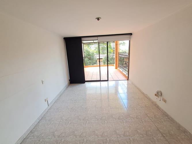 Apartamento de 4 alcobas en arriendo en Las Lomas, Medellín, 350 m² · foto 11 de 24