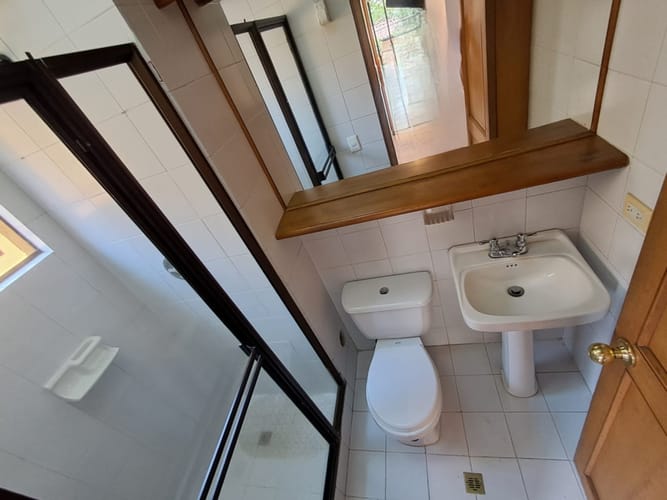 Apartamento de 4 alcobas en arriendo en Las Lomas, Medellín, 350 m² · foto 13 de 24