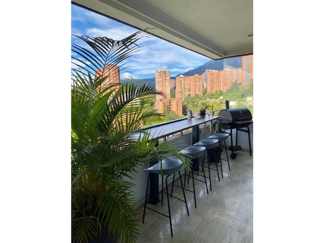 Apartamento de 4 alcobas en venta en Los Balsos, Medellín, 250 m² · foto 7 de 14