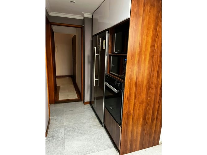 Apartamento de 4 alcobas en venta en Los Balsos, Medellín, 250 m² · foto 9 de 14