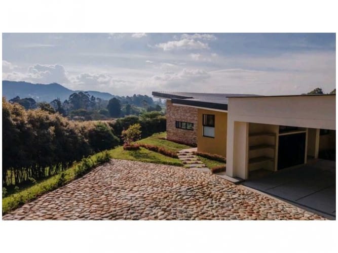 Casa de 3 alcobas en venta en El Carmen De Viboral, Medellín, 160 m² · foto 15 de 21