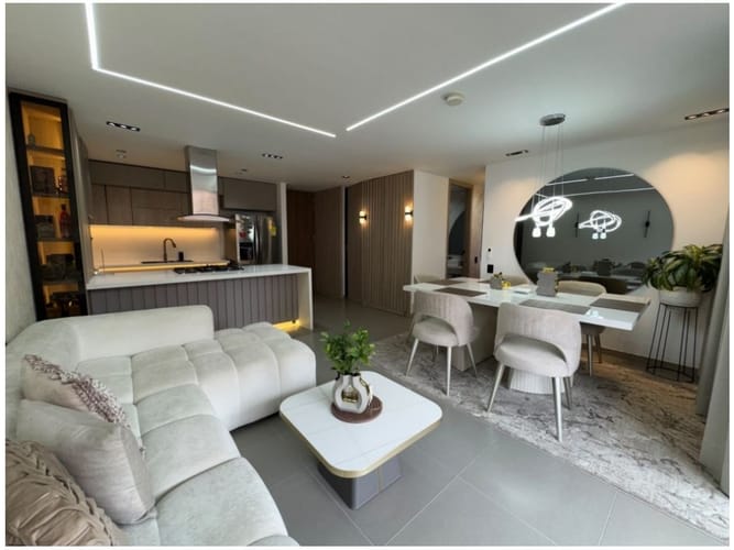 Apartamento de 3 alcobas en venta en El Trianon, Envigado, 100 m² · foto 2 de 24