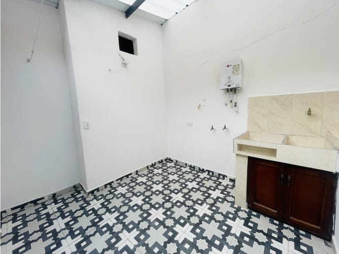Casa de 4 alcobas en venta en Glorieta Pilsen, Itagüí, 117 m² · foto 23 de 24