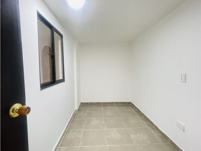 Casa de 4 alcobas en venta en Glorieta Pilsen, Itagüí, 117 m² · foto 24 de 24