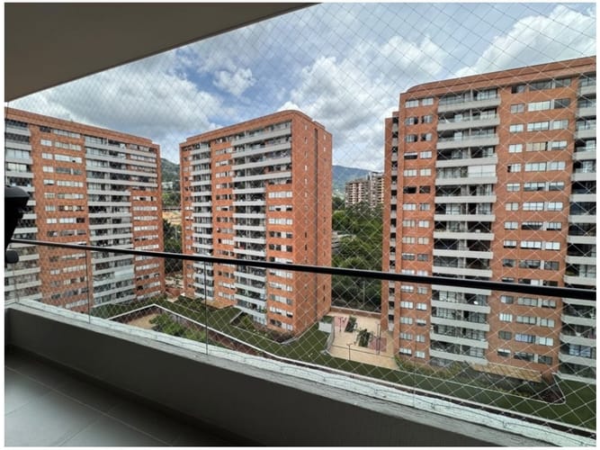 Apartamento de 3 alcobas en venta en El Trianon, Envigado, 100 m² · foto 9 de 24
