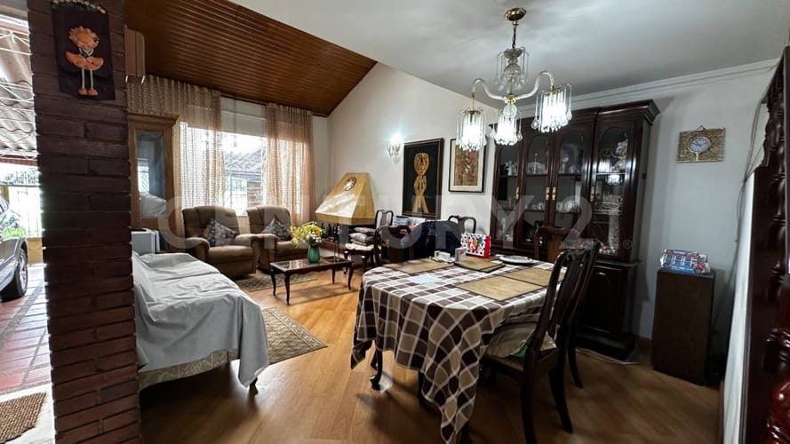 Casa de 5 alcobas en venta en Mandalay, Bogotá, 220 m² · foto 2 de 19