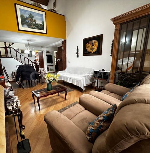 Casa de 5 alcobas en venta en Mandalay, Bogotá, 220 m² · foto 5 de 19