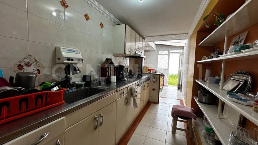 Casa de 5 alcobas en venta en Mandalay, Bogotá, 220 m² · foto 14 de 19