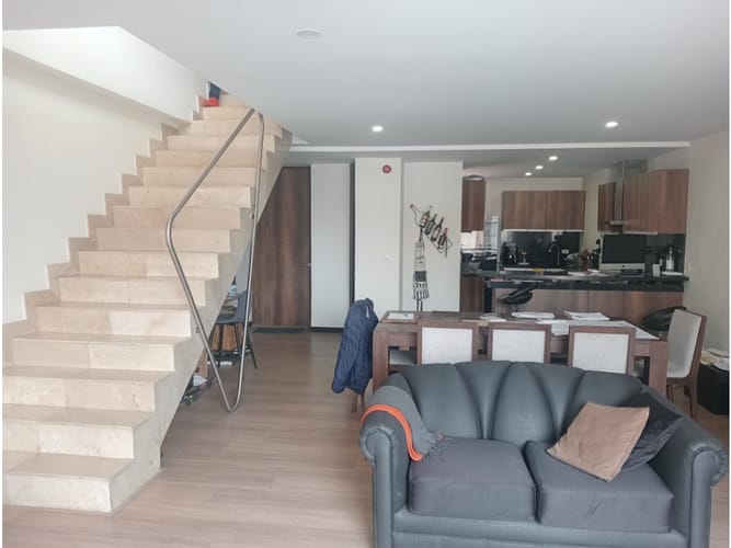 Apartamento de 2 alcobas en venta en Bella Suiza, Bogotá, 135 m² · foto 3 de 14