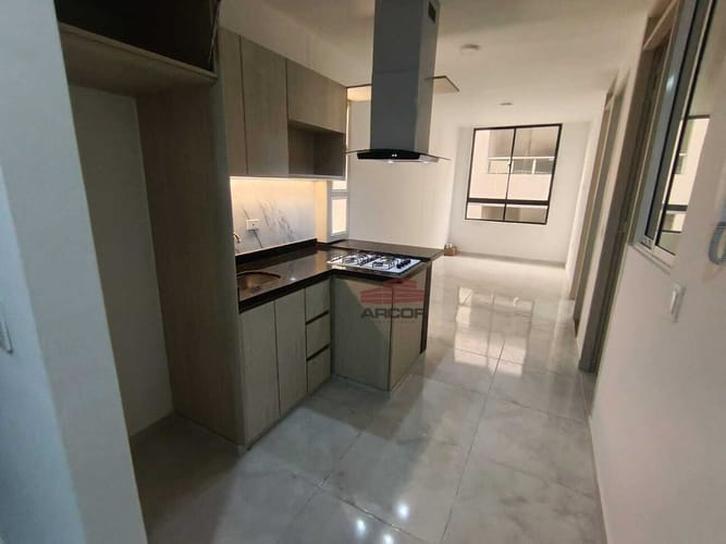 Apartamento de 3 alcobas en arriendo en Puerto Madero, Girón, 55 m² · foto 3 de 10