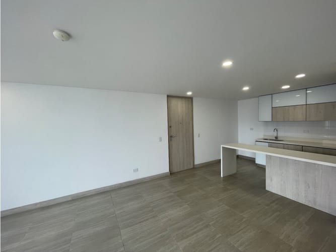 Apartamento de 2 alcobas en arriendo en Alto De Las Flores, Sabaneta, 80 m² · foto 2 de 18