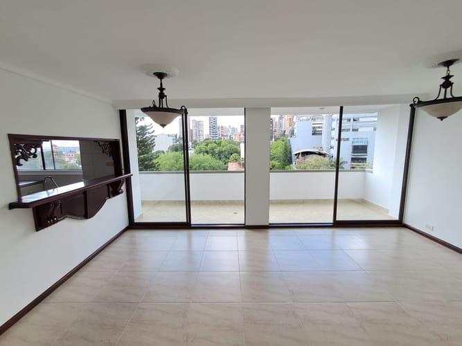 Apartamento de 3 alcobas en arriendo en La Florida, Medellín, 105 m² · foto 3 de 19