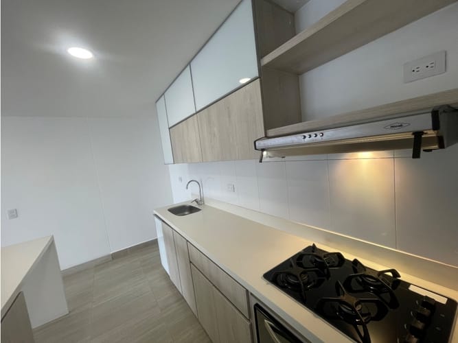Apartamento de 2 alcobas en arriendo en Alto De Las Flores, Sabaneta, 80 m² · foto 9 de 18