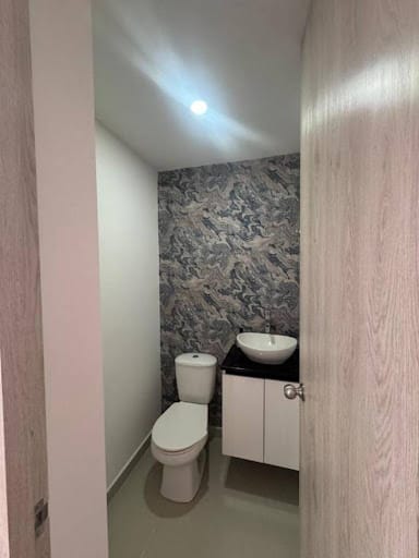 Apartamento de 3 alcobas en arriendo en Prados De Sabaneta, Sabaneta, 88 m² · foto 2 de 12