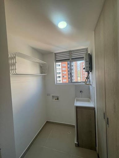 Apartamento de 3 alcobas en arriendo en Prados De Sabaneta, Sabaneta, 88 m² · foto 4 de 12