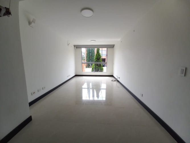 Casa de 3 alcobas en arriendo en Suramérica, Itagüí, 170 m² · foto 3 de 19