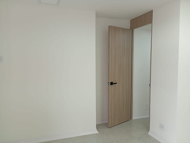Consultorio en arriendo en El Poblado, Medellín, 35 m² · foto 6 de 8