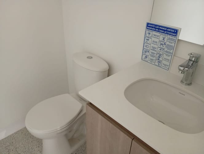 Consultorio en arriendo en El Poblado, Medellín, 35 m² · foto 8 de 8