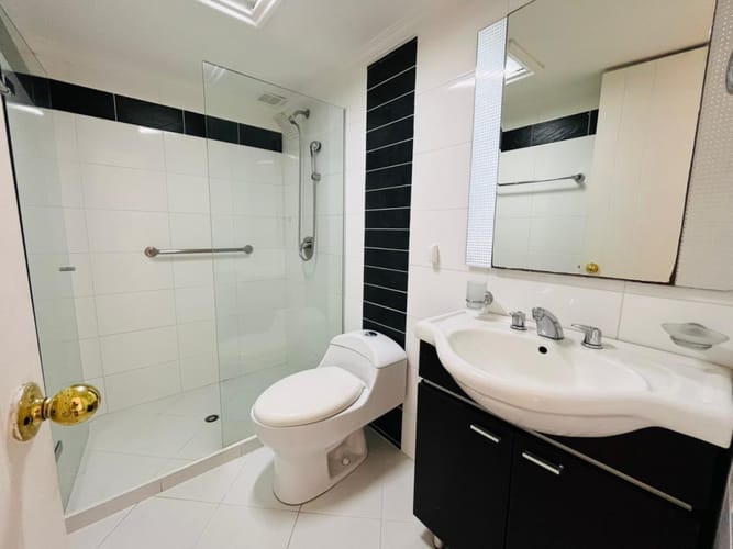 Apartamento de 4 alcobas en arriendo en El Tesoro, Medellín, 137 m² · foto 6 de 22