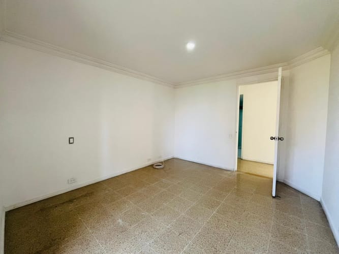 Apartamento de 4 alcobas en arriendo en El Tesoro, Medellín, 137 m² · foto 8 de 22