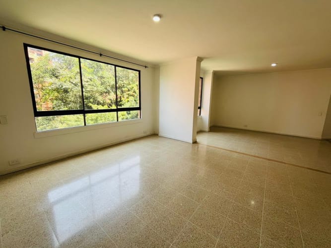 Apartamento de 4 alcobas en arriendo en El Tesoro, Medellín, 137 m² · foto 11 de 22