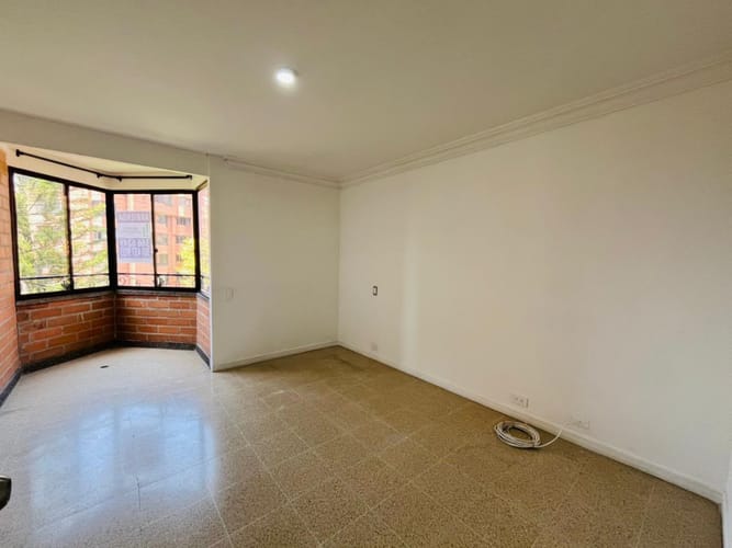 Apartamento de 4 alcobas en arriendo en El Tesoro, Medellín, 137 m² · foto 12 de 22