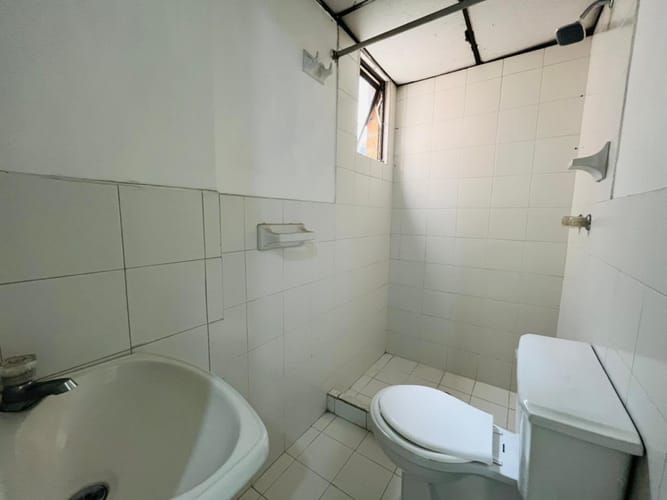 Apartamento de 4 alcobas en arriendo en El Tesoro, Medellín, 137 m² · foto 19 de 22