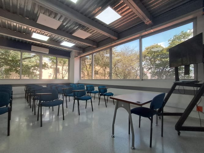 Oficina en venta en Laureles, Medellín, 985 m² · foto 9 de 24