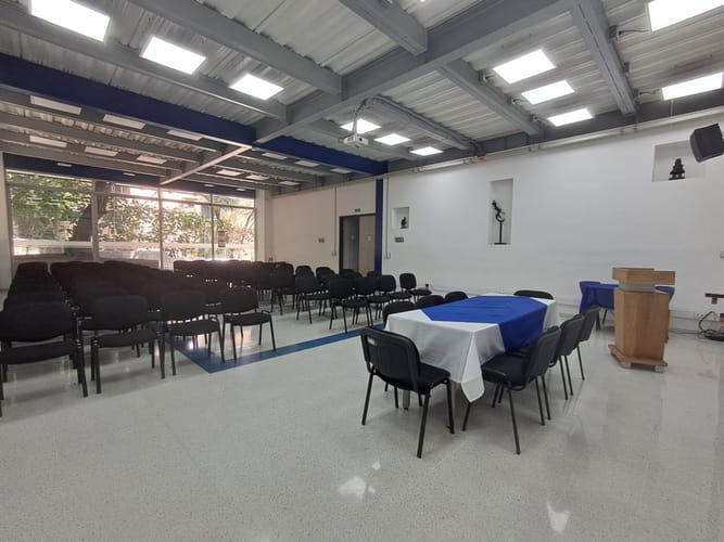 Oficina en venta en Laureles, Medellín, 985 m² · foto 10 de 24